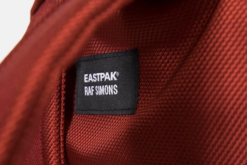 라프 시몬스 2018 가을 겨울 컬렉션 협업 백팩 가방