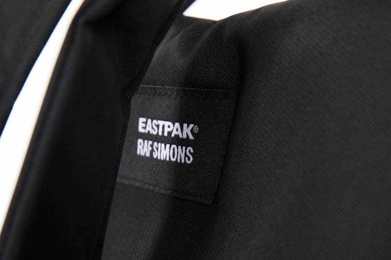 라프 시몬스 2018 가을 겨울 컬렉션 협업 백팩 가방