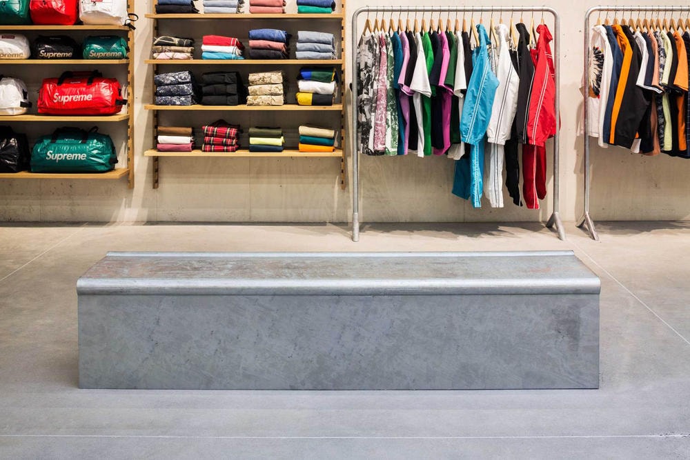 슈프림 브루클린 매장 내부 디자인 supreme brooklyn new york store design2018