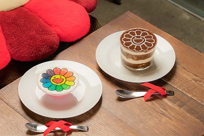 무라카미 다카시 '카이카이와 키키' 인형과 백팩