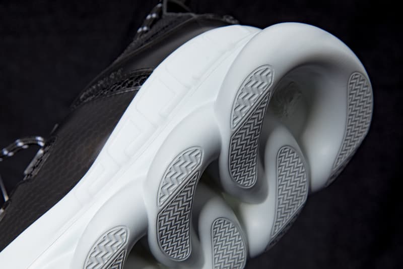 베르사체 어글리 스니커 체인 리액션 공식 사진 2018 versace chain reaction 2018 fw ugly sneakers