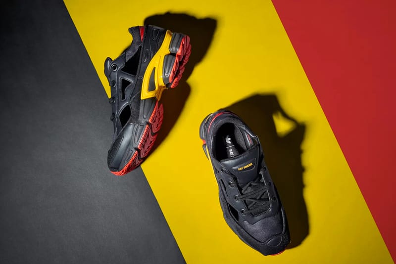 미국과 벨기에 국경일 기념한 라프 시몬스의 아디다스 오즈위고 2종