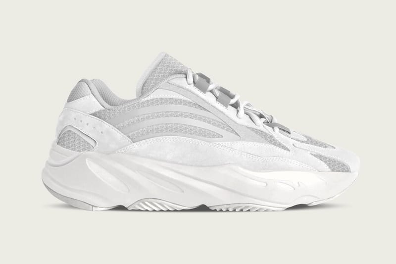 아디다스의 이지 부스트 700 V2 ‘스태틱’ 유출