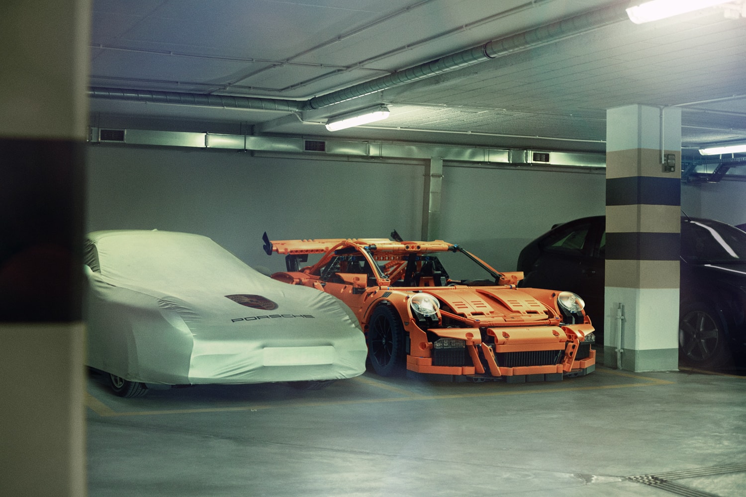 실사 크기 레고 포르쉐 GT3 스포츠카