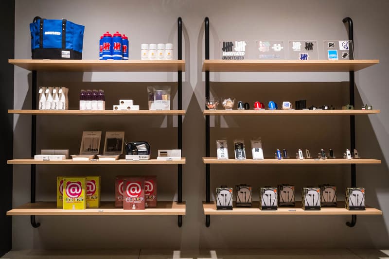 언디피티드 x 나이키 줌 코비 프로트로 1, 메이지도리 웨이스티드 유스 협업 2018 베르디 매장