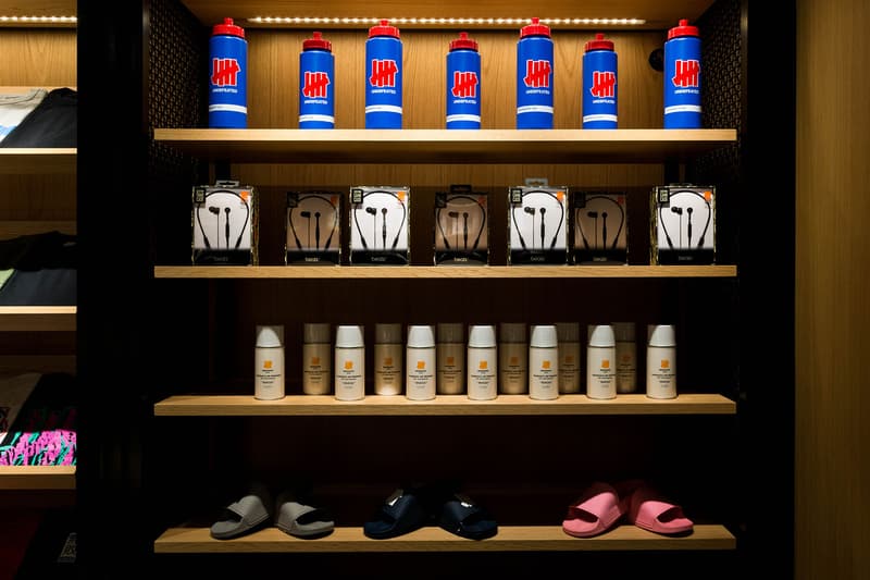 언디피티드 x 나이키 줌 코비 프로트로 1, 메이지도리 웨이스티드 유스 협업 2018 베르디 매장