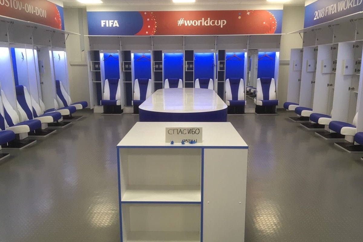 일본 국가대표팀, 벨기에 16강전 라커룸 청소 화제