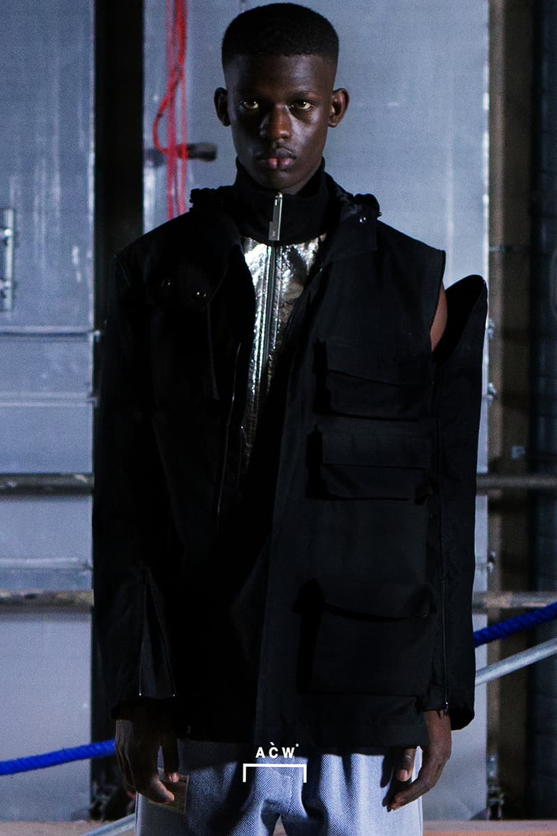 어 콜드 월 2018 FW 캠페인, 공사현장 화보 보기