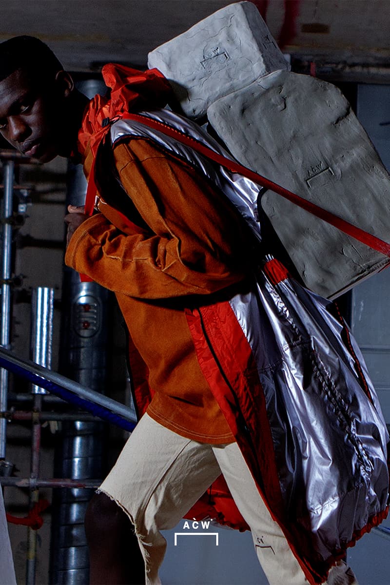 어 콜드 월 2018 FW 캠페인, 공사현장 화보 보기