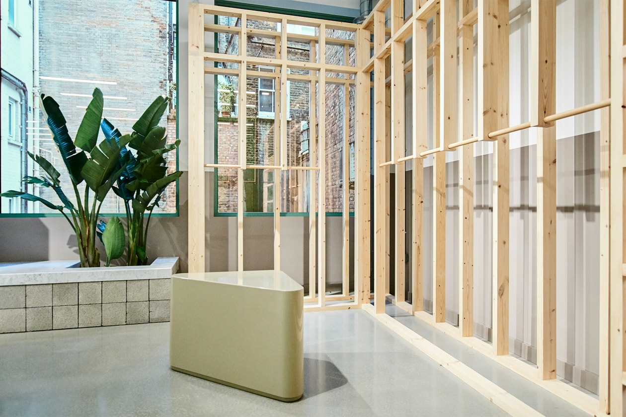 스투시 런던 챕터 스토어 개점 기념 한정판 협업 2018