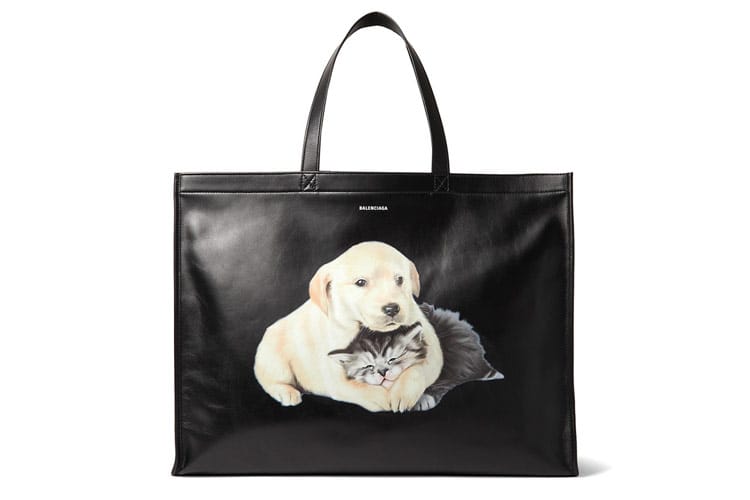 발렌시아가 토트백의 모델은 개죽이? 짱절미?