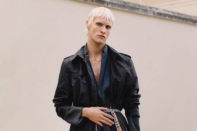 오늘만 구매할 수 있는 버버리 'B 시리즈' 제품군