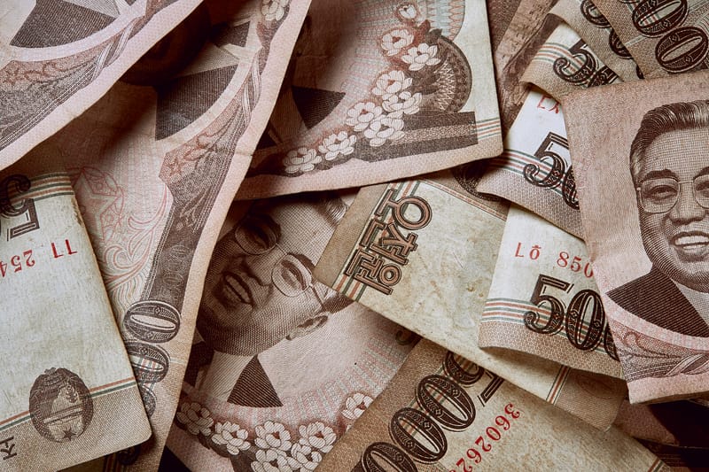 북한, 중국에서 사치품을 사들이는 데에 7300억 원을 썼다?