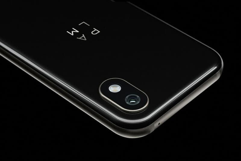 신용카드 크기 손바닥 만한 스마트폰 팜 palm smartphone