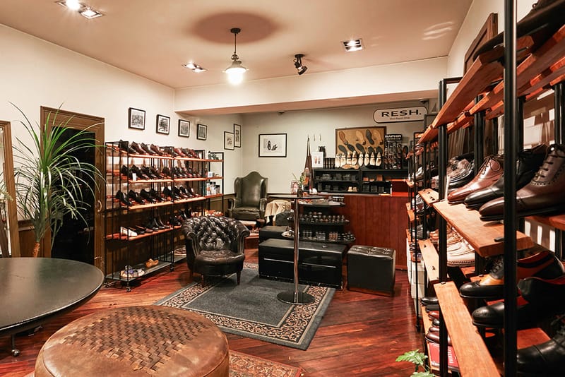 젠틀맨의 성지, 유니페어가 지킨 10년