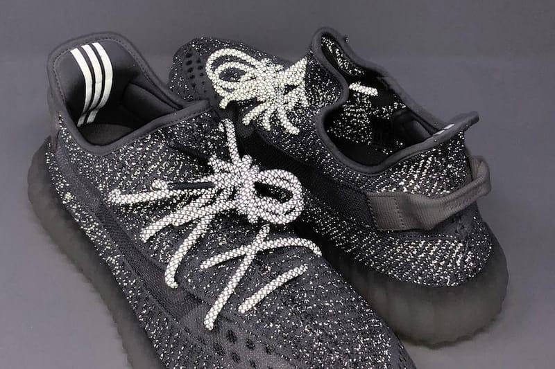 어둠 속에 포착한 3M 리플렉티브 이지 부스트 350 V2 '스태틱'