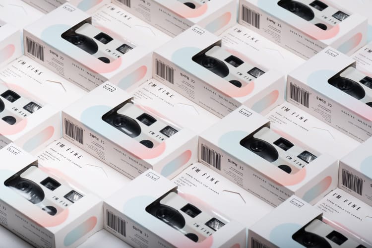 일본 감성의 사진을 선사하는 일회용 필름 카메라 ‘아임 파인’