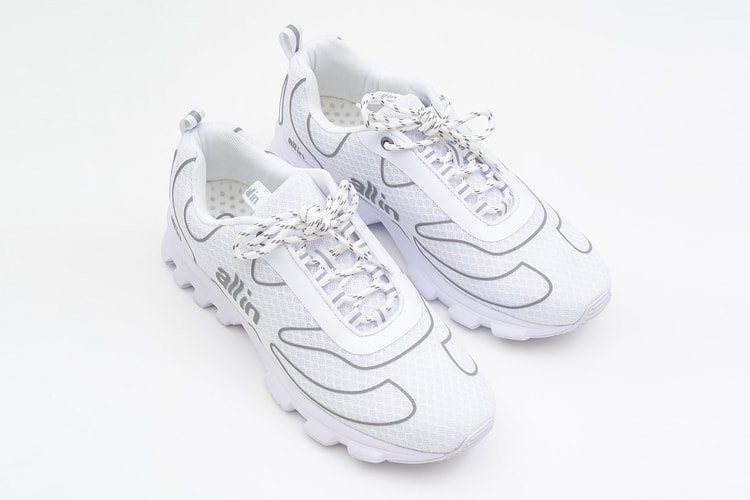 트렌드에 충실한 리플렉티브 제품 12