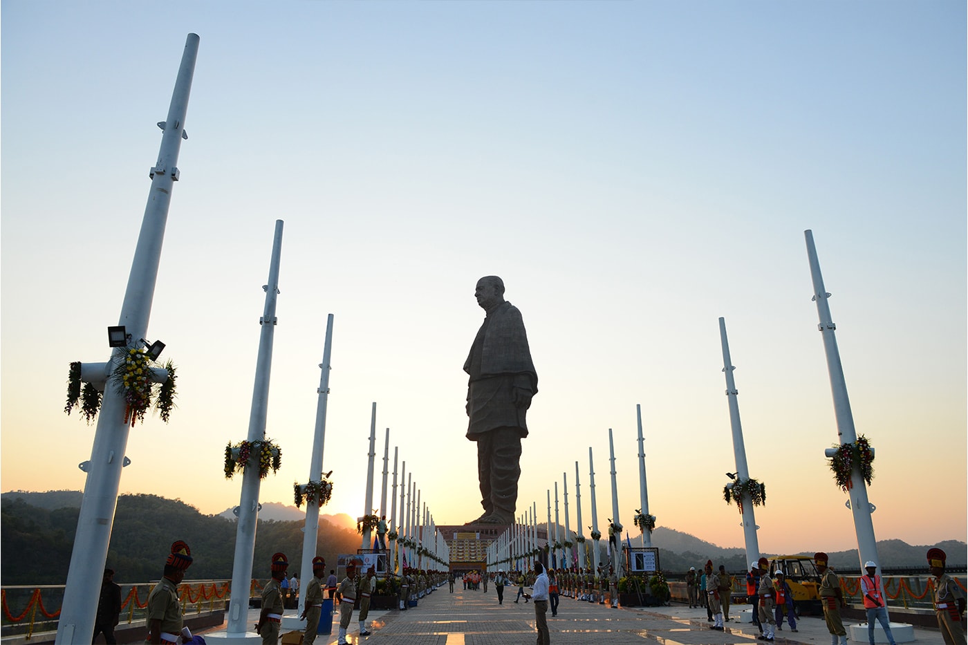 인도에 세워지는 세계에서 가장 큰 동상, 높이는?