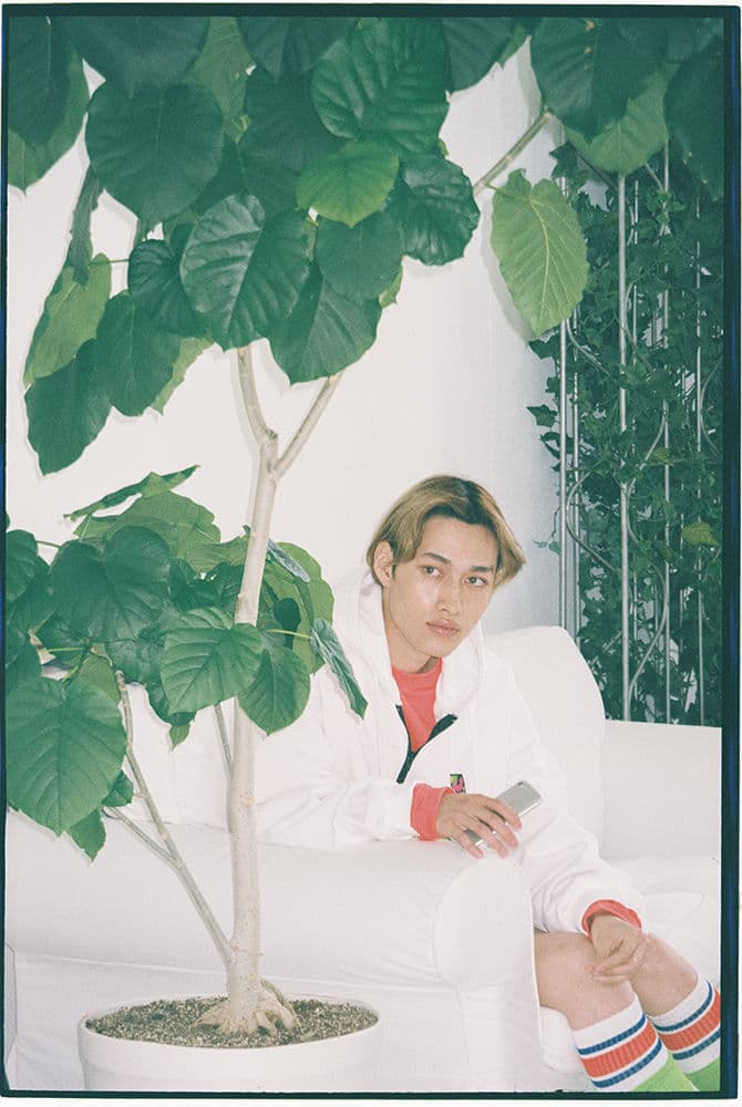 더블렛 2019 봄 여름 컬렉션 룩북 2018