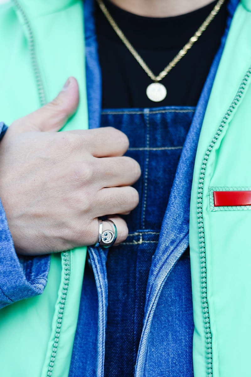 #Streetsnaps: 살레헤 벰버리, 코기 모토후미 2018 유나이티드 애로우 베르사체 체인 리액션