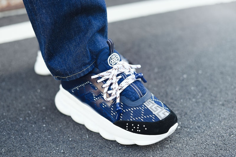 #Streetsnaps: 살레헤 벰버리, 코기 모토후미 2018 유나이티드 애로우 베르사체 체인 리액션