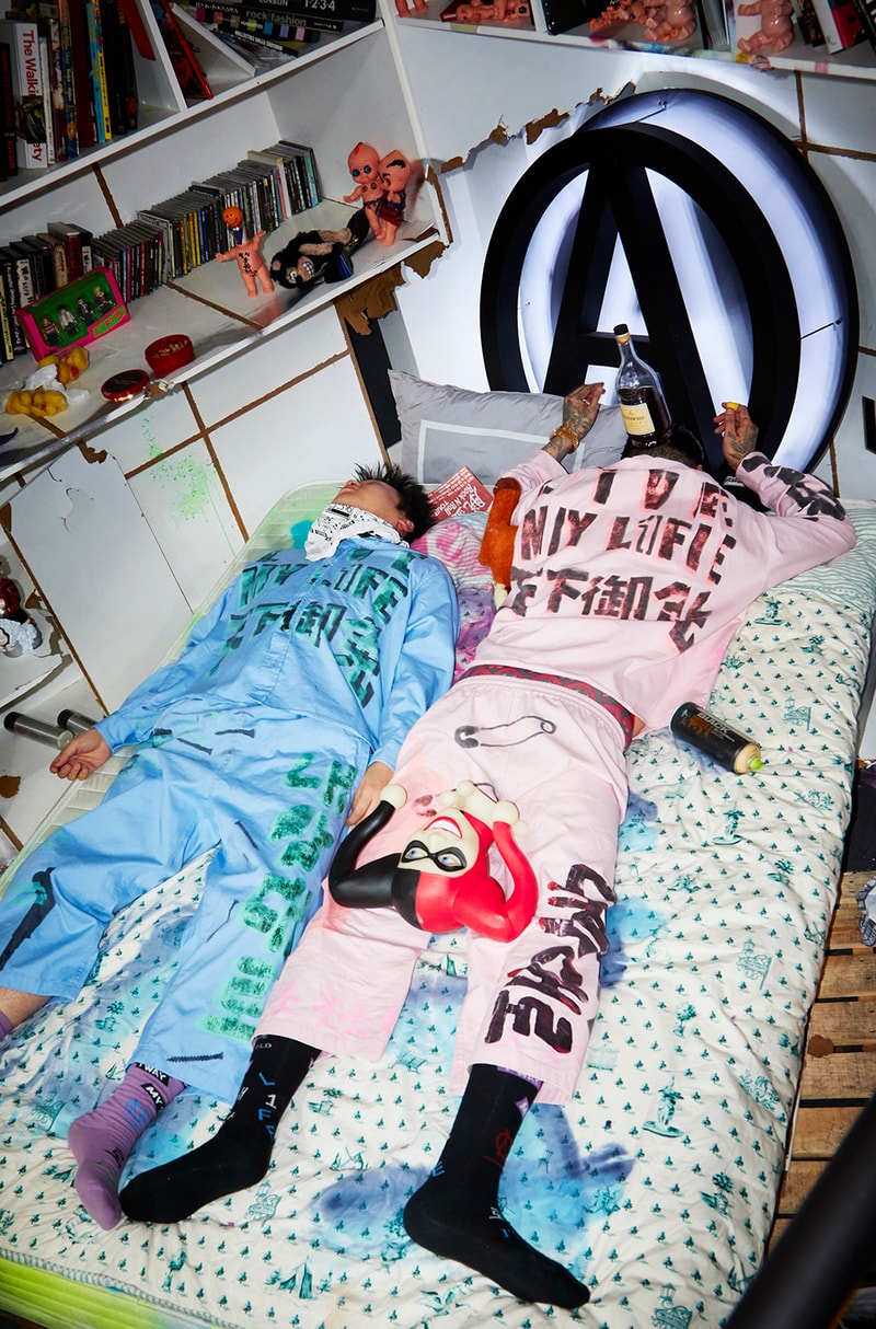 99%IS- 2019 봄, 여름 'NEW WALL'D' 룩북 & 선주문 정보