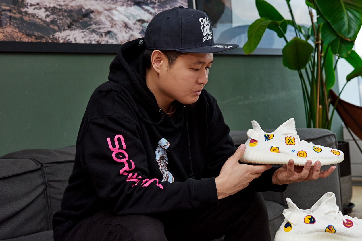 아디다스 오리지널스 이지 부스트 350 V2 트리플 화이트 아티스트 커스텀 2019 겨울 adidas-originals-yzy-350-v2-triple-white-diy