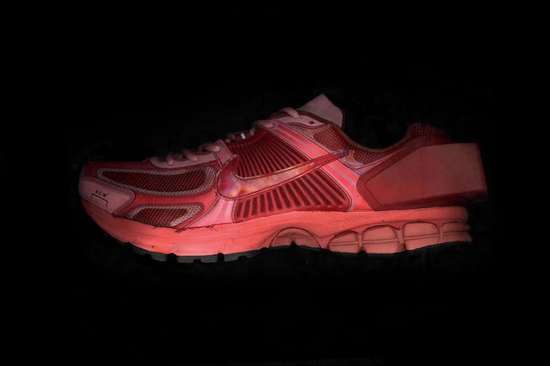 어 콜드 월 x 나이키 ‘줌 보메로 +5’, 브라운 & 레드 추가 공개