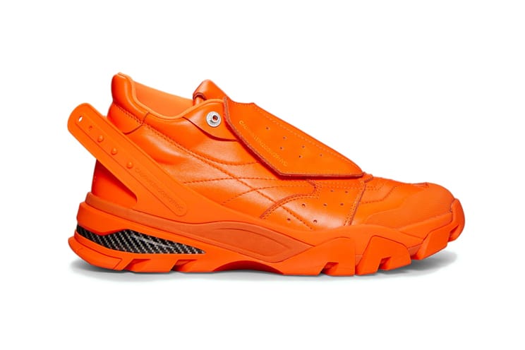 라프 시몬스의 마지막 캘빈클라인 스니커, ‘캔더 7 오렌지'
