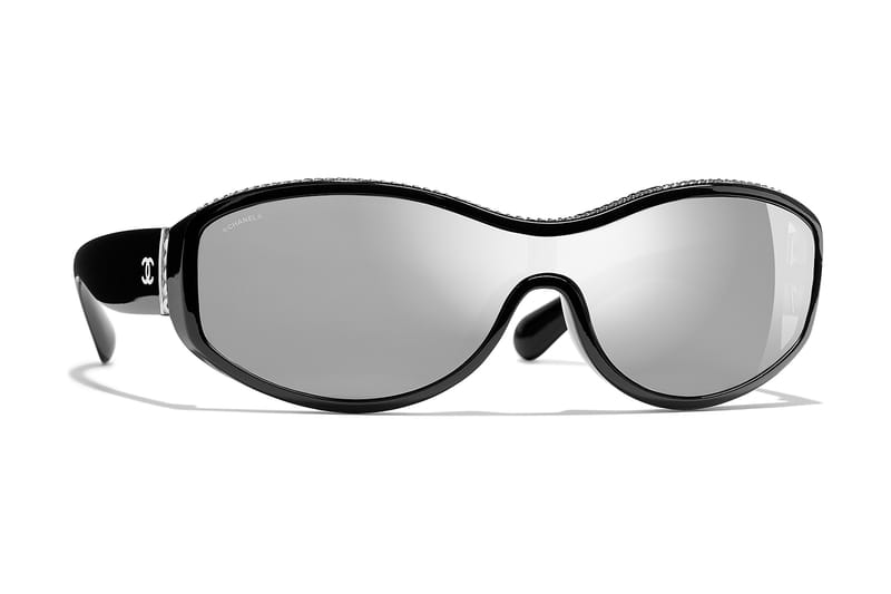 고급스러움의 정석을 보여주는 샤넬 2019 봄 아이웨어