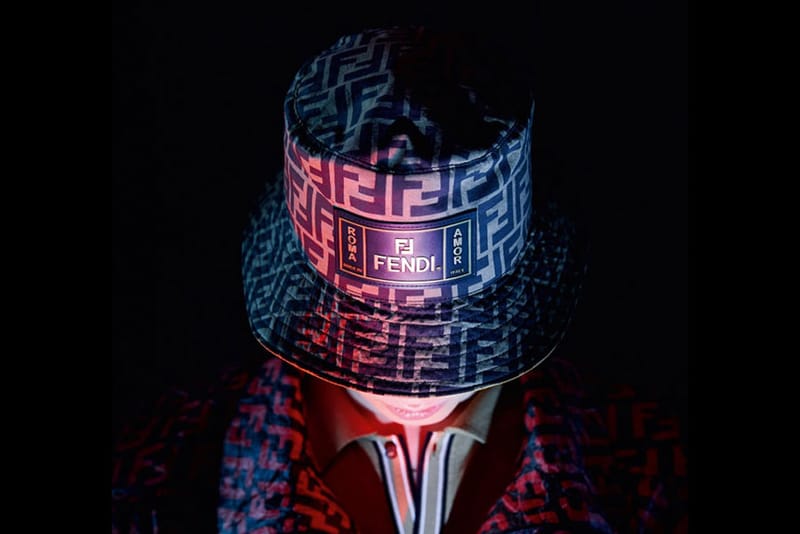 'FF' 모노그램으로 무장한 펜디 2019 SS 컬렉션