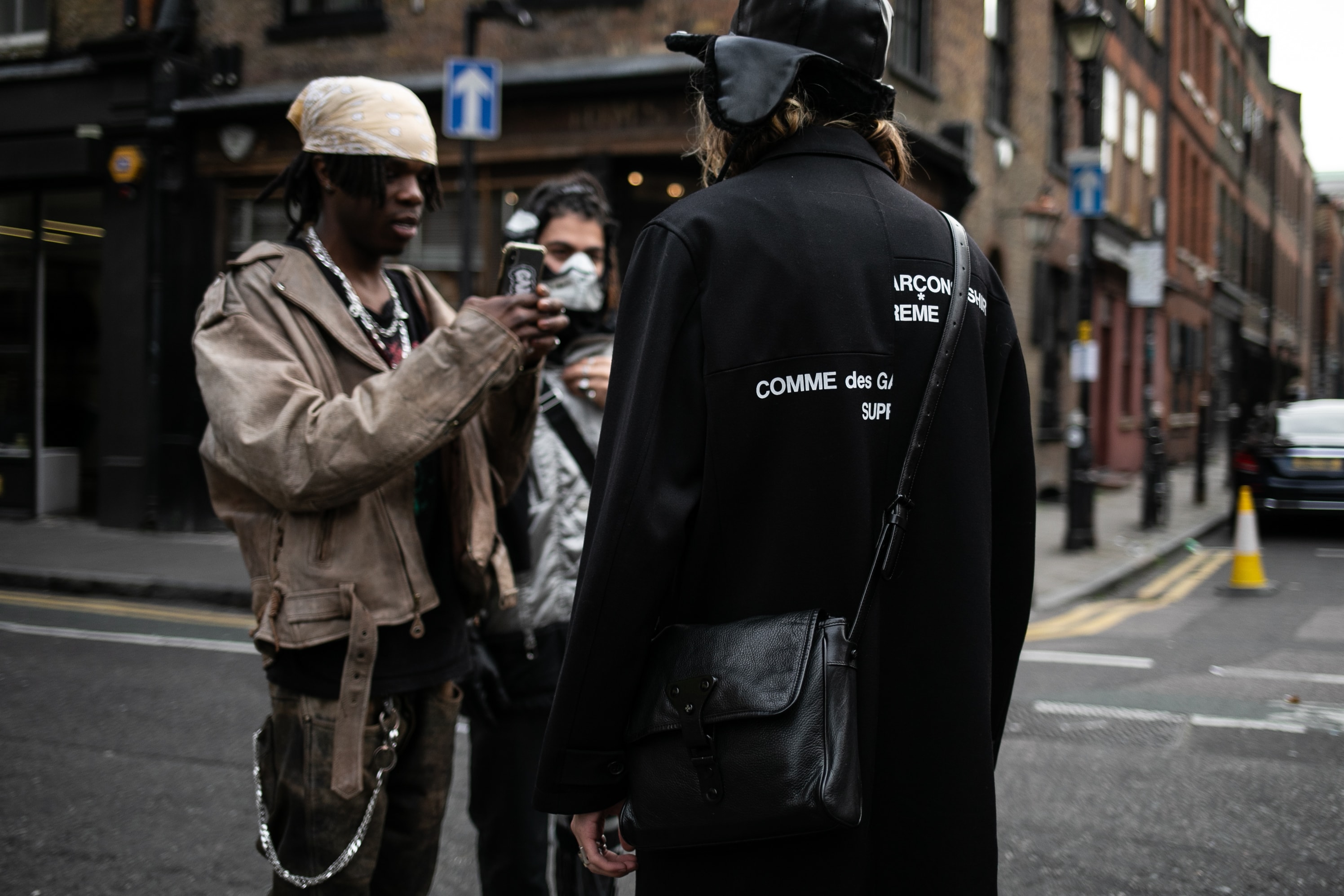 Street snaps 2019 가을 겨울 런던 남성 패션위크 스트리트 패션 스냅