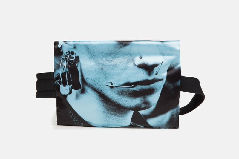 라프 시몬스 x 이스트팩 2019 SS ‘포터블 포스터’ 협업 가방 컬렉션