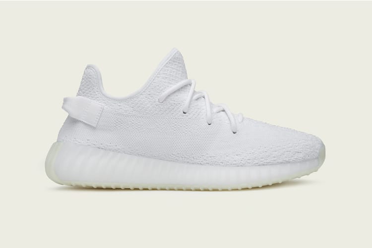 이지 부스트 350 V2 ‘트리플 화이트’, 역대 최다 발매처 통해 재출시