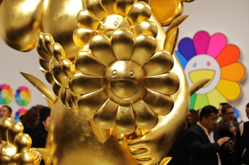 칸예 웨스트와 인스타그램에서 영감을 얻은 무라카미 다카시의 <갸테이²> 전시