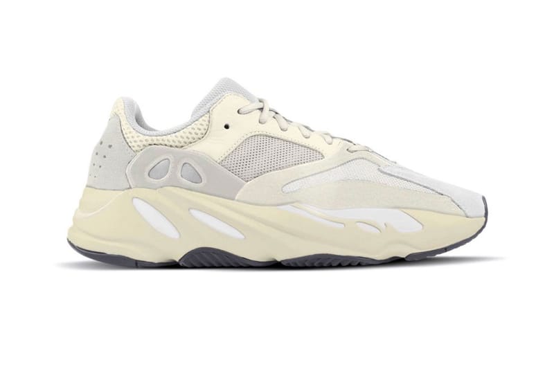 이지 부스트 시리즈의 다음 출시 모델은 700 '아날로그'