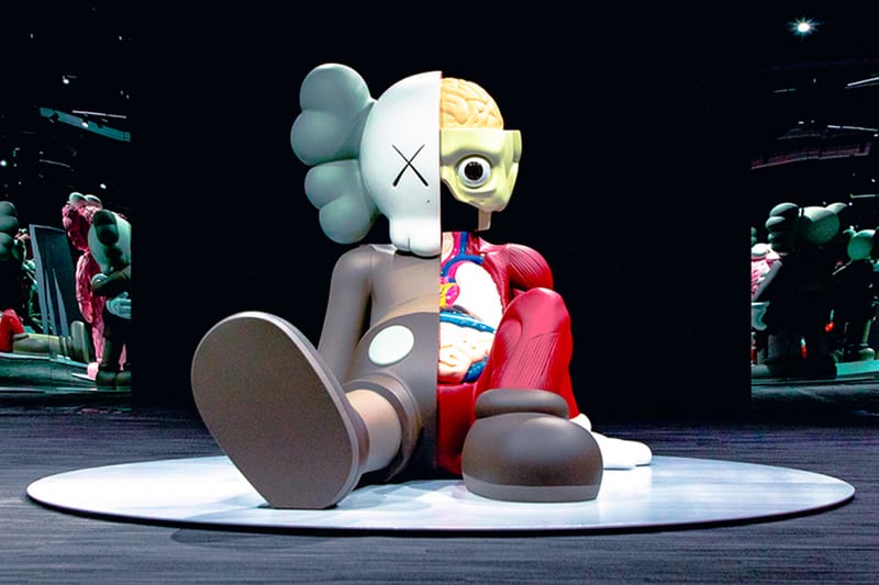 속까지 드러낸 컴패니언, '카우스: 어롱 더 웨이' 홍콩 전시