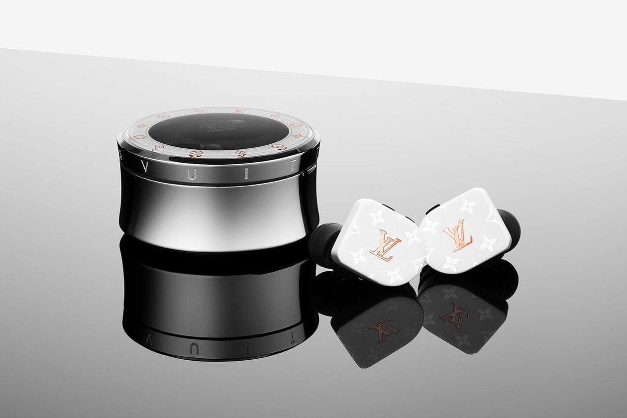 루이 비통 땅부르 호라이즌과 호라이즌 이어폰 출시 2019 봄  louis-vuitton-tambour-horizon-connect-watch-and-horizon-earphones