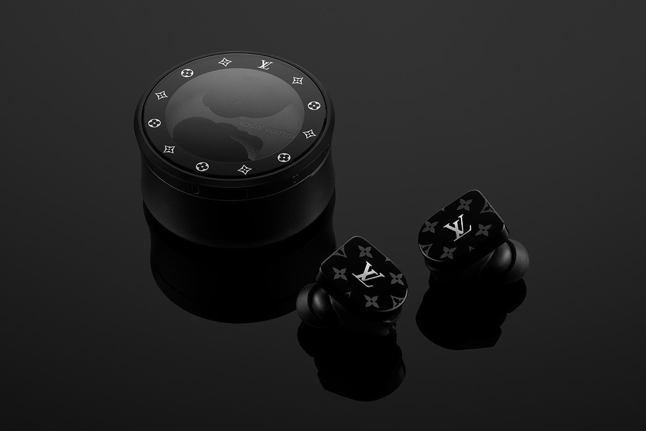 루이 비통 땅부르 호라이즌과 호라이즌 이어폰 출시 2019 봄  louis-vuitton-tambour-horizon-connect-watch-and-horizon-earphones