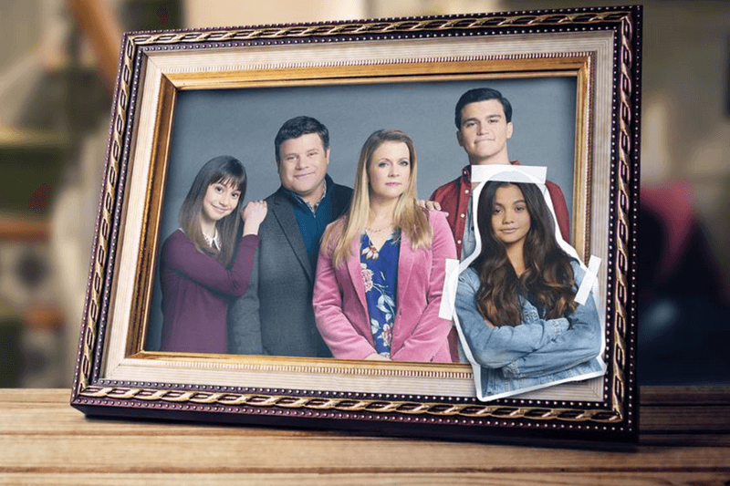 정주행의 늪으로 이끄는 넷플릭스 오리지널 4월 추천 신작 아이유 페르소나 노아 센티네오 유 vs 와일드