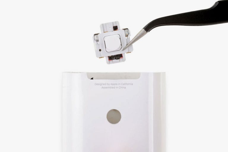 에어팟 2세대 분해, 역시 수리 불가능한 설계로 제작됐다