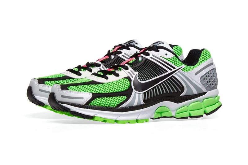 통통 튀는 컬러의 새로운 나이키 줌 보메로 5 스니커