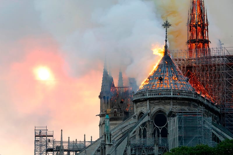 노트르담 대성당 화재에 유감을 표한 각국의 지도자들