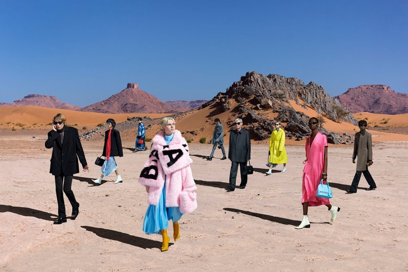 발렌시아가, 모로코 사막에서 진행된 2019 FW 캠페인 보기