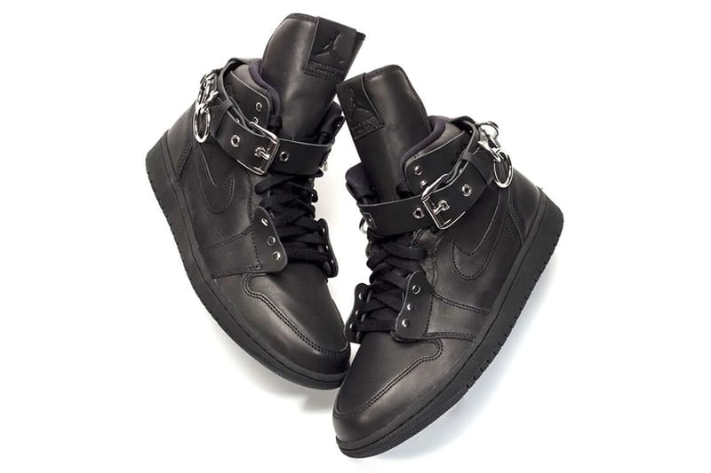 바이크 부츠를 재해석한, 꼼 데 가르송 x 에어 조던 1 레트로 하이 유출