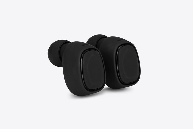 생 로랑, 예보(YEVO)와 협업한 와이어리스 이어폰 출시