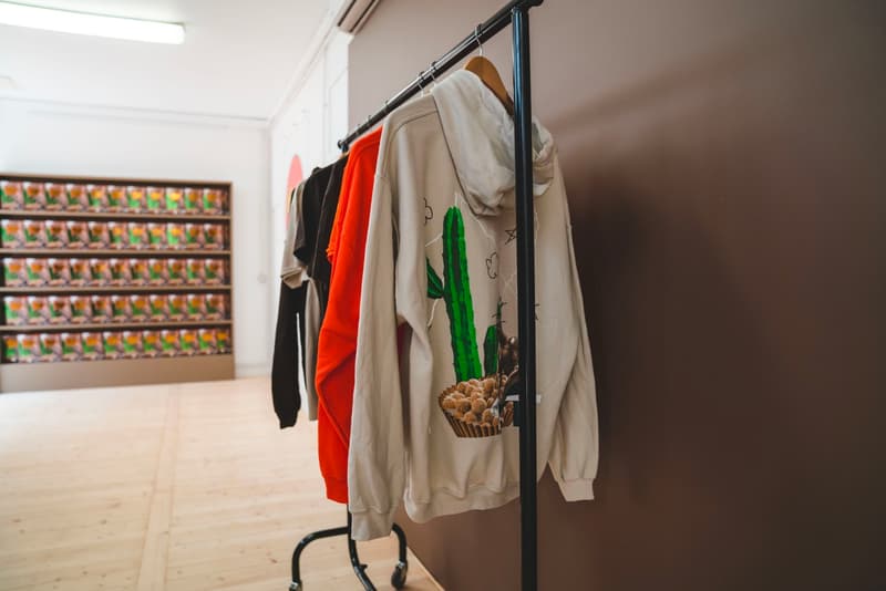 트래비스 스콧 x 리세스 시리얼 퍼프 한정판으로 출시, 50달러, 파리 팝업스토어