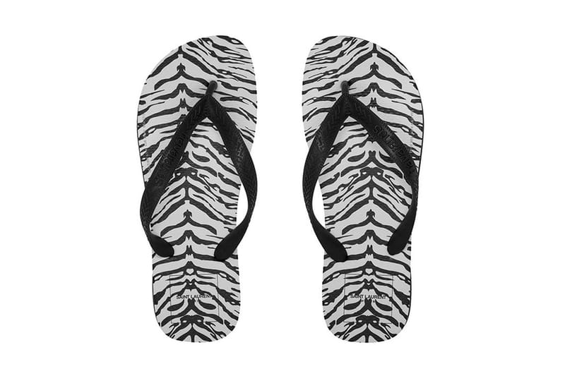 생 로랑과 하바이아나스, 합리적인 가격대의 지브라 플립플롭 출시