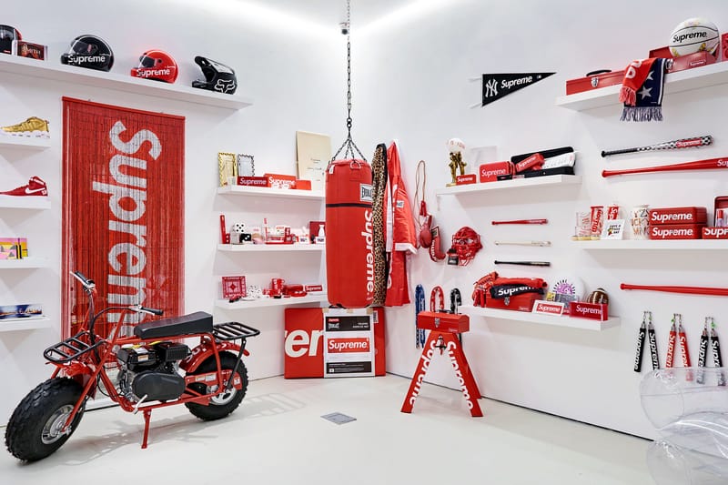 전시와 판매를 동시에, 국내 최초의 슈프림 아카이브 전시 정보